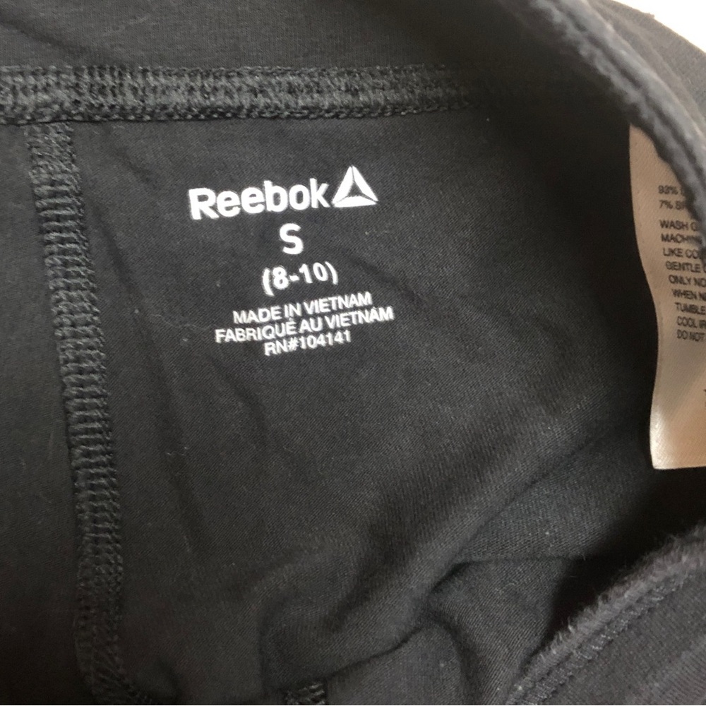 Girls Reebok Capris - Picture 3 of 3